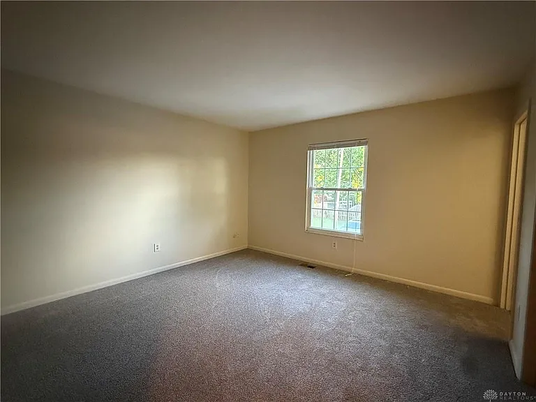 3108 E Stroop Rd — Photo 12