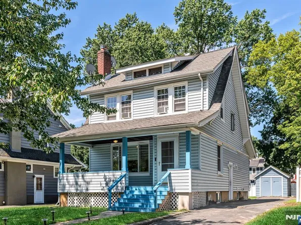 1268 Longfellow Ave, Teaneck, NJ 07666