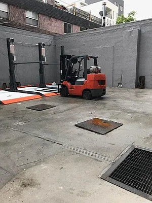 Rented by Nooklyn NYC LLC | media 24