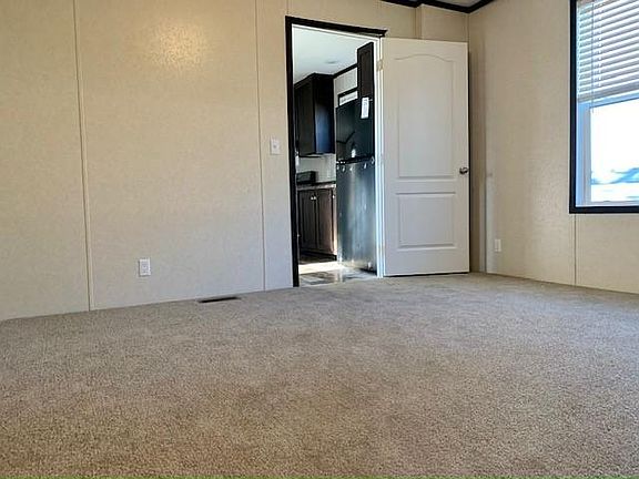 4th image of 242 Bunting Ln #242