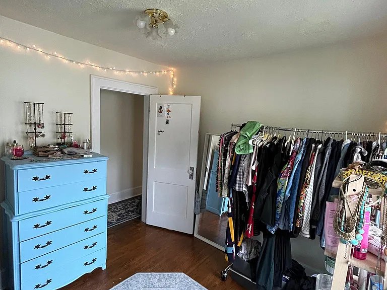 2441 Medary Ave — Photo 19