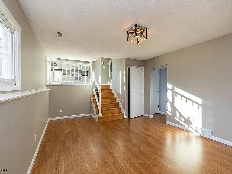 1019 Greene St — Photo 7
