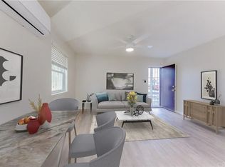 131 Albert Pl #B, Costa Mesa, CA 92627