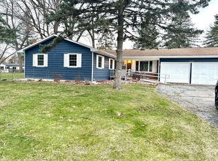 726 Cambridge Dr, Battle Creek, MI 49015