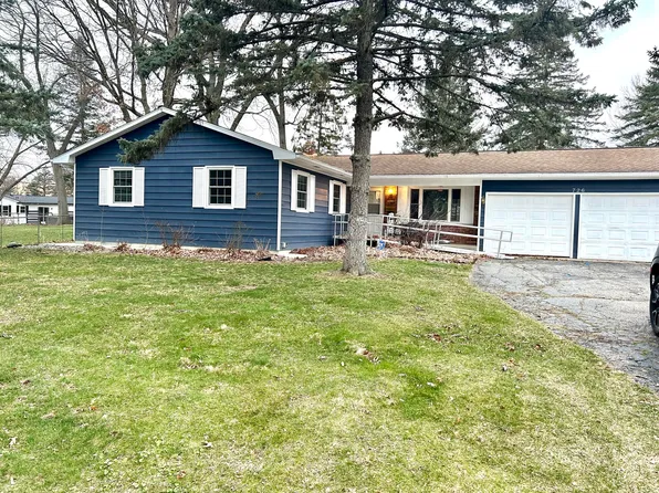 726 Cambridge Dr, Battle Creek, MI 49015