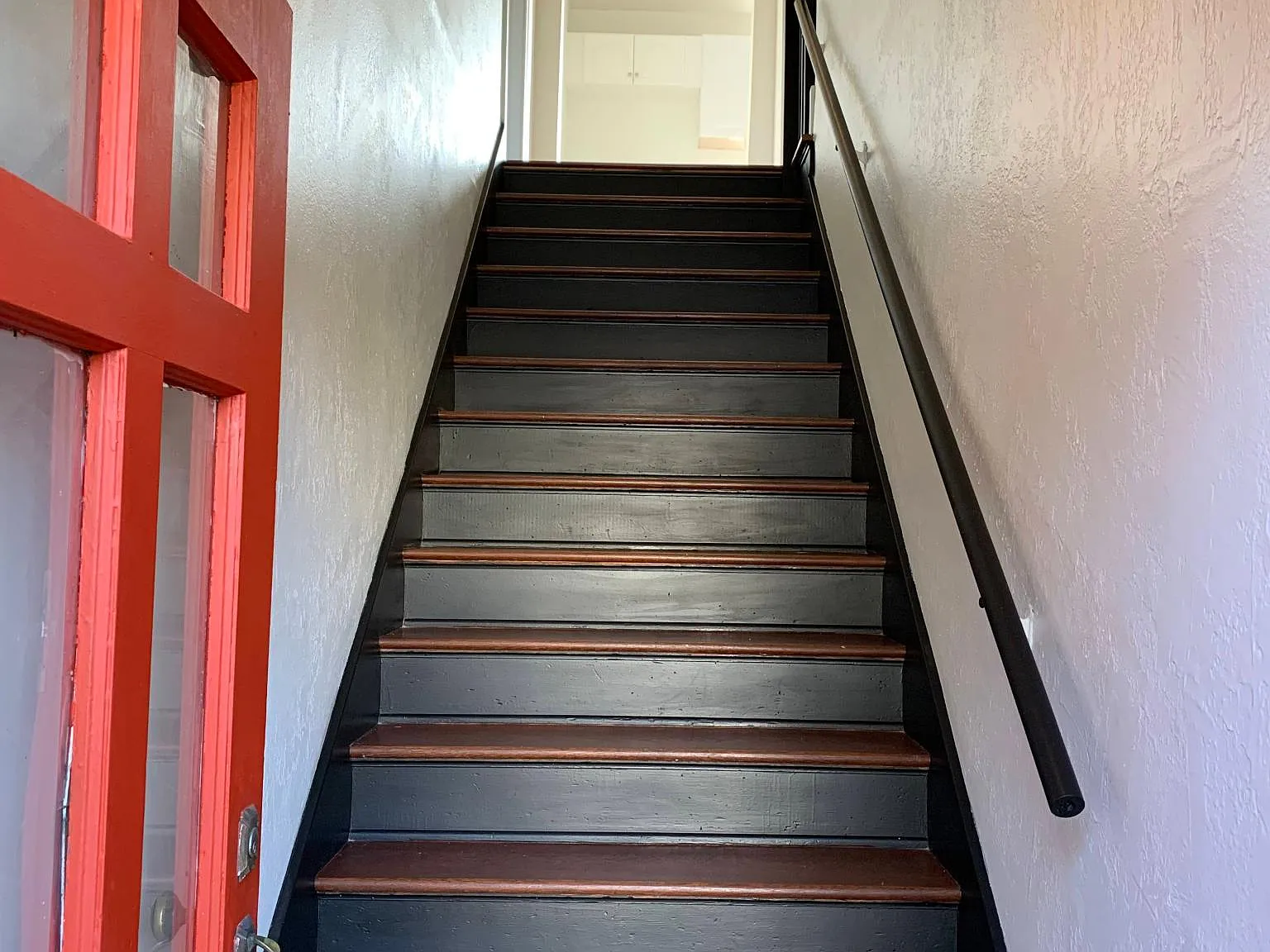 2 bed, 950 sqft, $3,850 — Photo 3