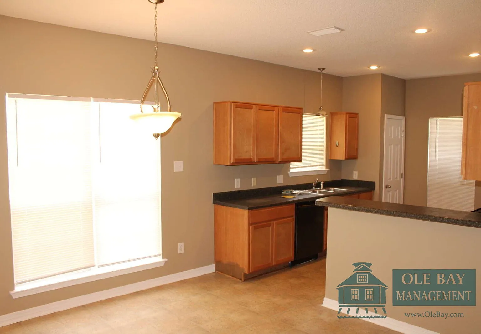 3 bed, 2.0 bath, $1,575 — Photo 4