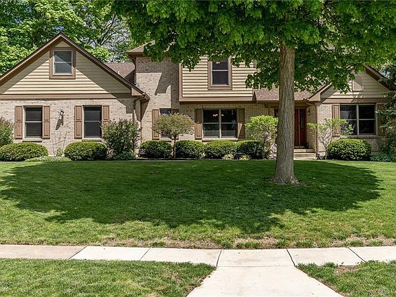 2nd image of 2424 Oakbrook Blvd