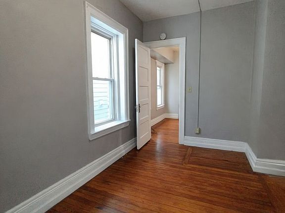 3rd image of 1711-1715 Main St #G