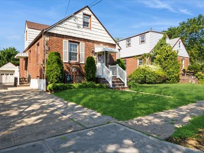 68 Fairfield Street, Valley Stream, NY, 11581