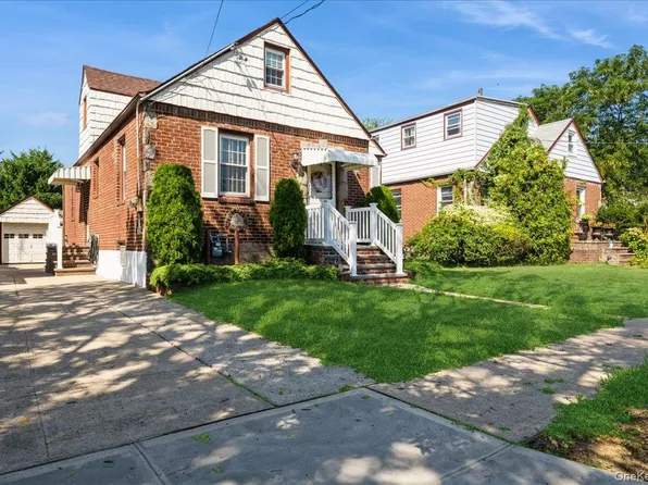 68 Fairfield Street, Valley Stream, NY 11581