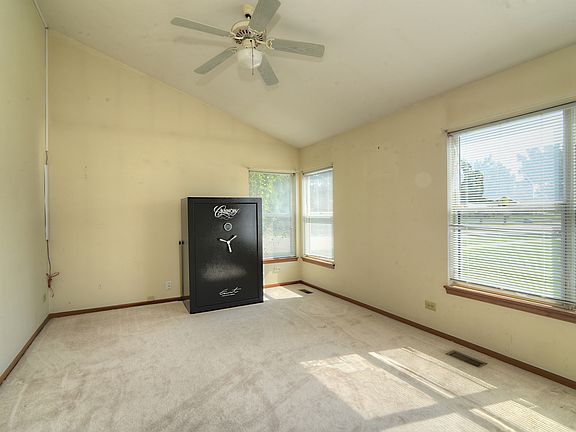 5th image of 4260 Larkspur Ln