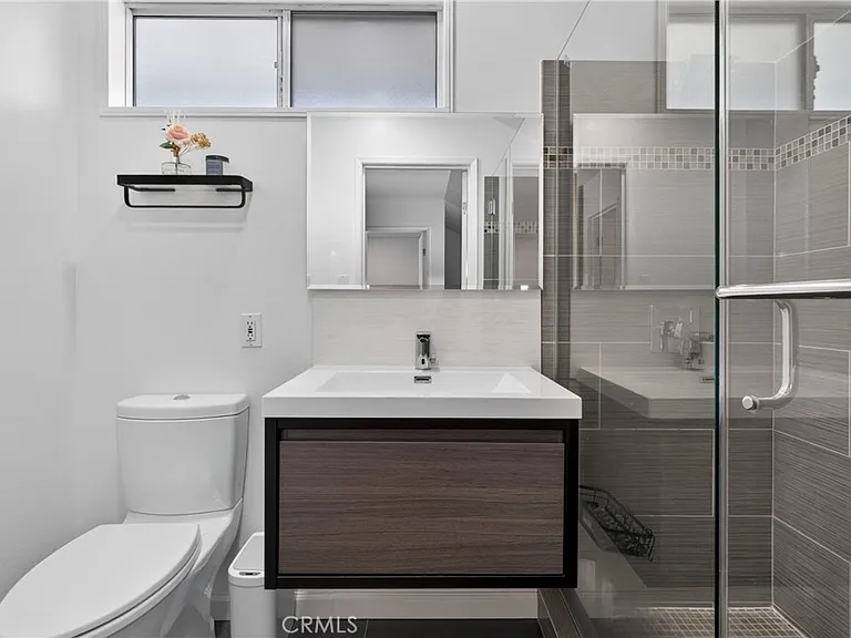 4641 Newman Ave — Photo 36