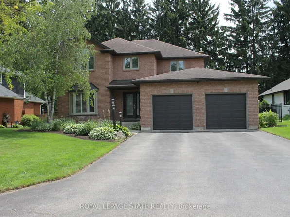 56 Carnegie Pl, Hamilton, ON L9G 4T9