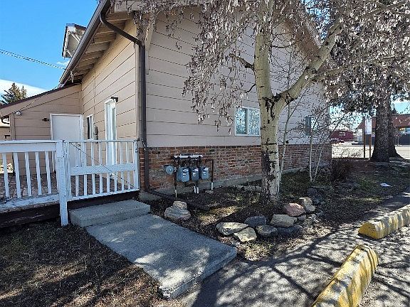 3rd image of 1651 Grand Ave