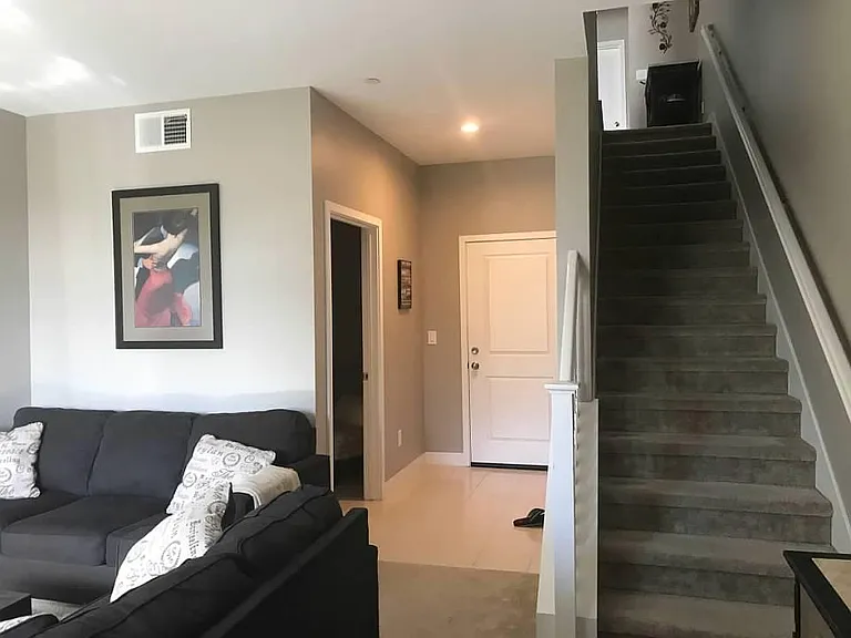 238 Johnson St — Photo 12