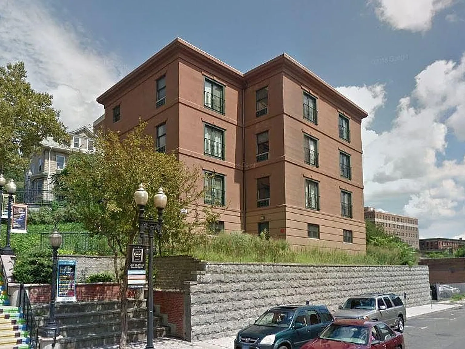 Broad Street Apartments — Photo 2