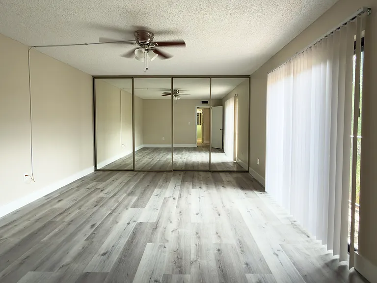 5222 Cedarbend Dr #4 — Photo 18