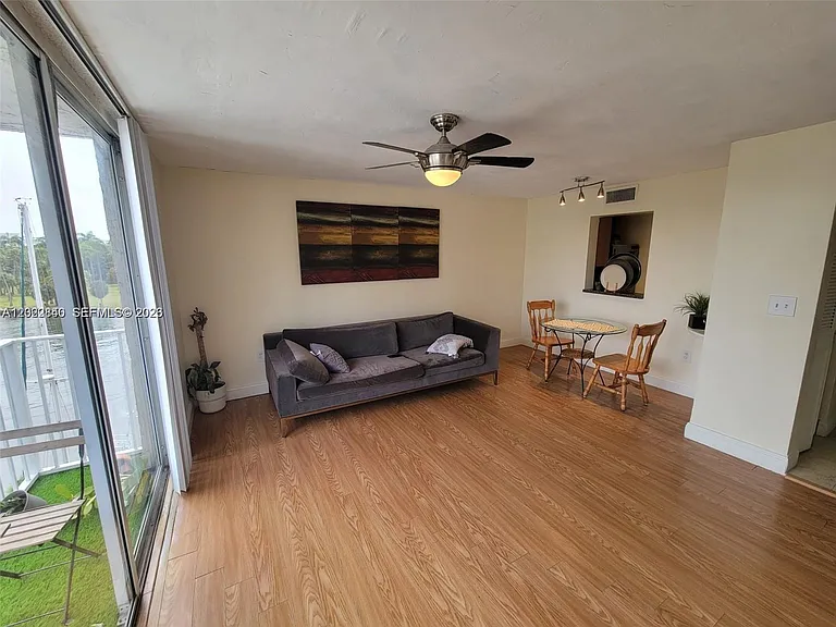 1740 NW North River Dr #512 — Photo 8