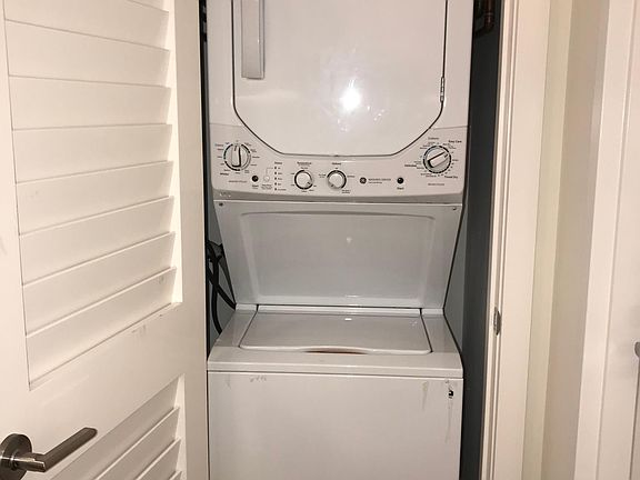3rd image of 1166 Haight St APT 6