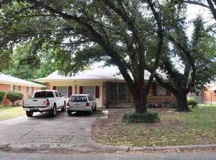 213 Pensacola Ave, Waxahachie, TX 75165