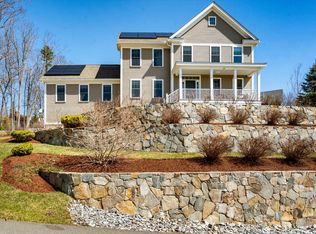 18 Scenic Dr, Manchester, NH 03104