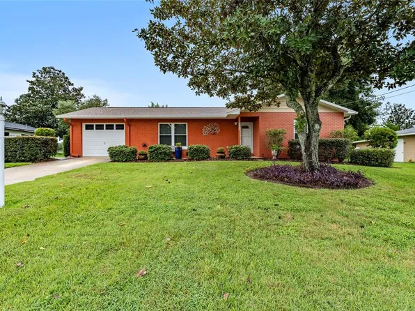 622 3rd Ave, Lady Lake, FL 32159