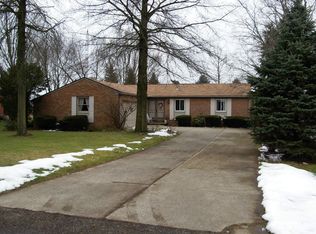 6515 Chesham Dr NE, Canton, OH