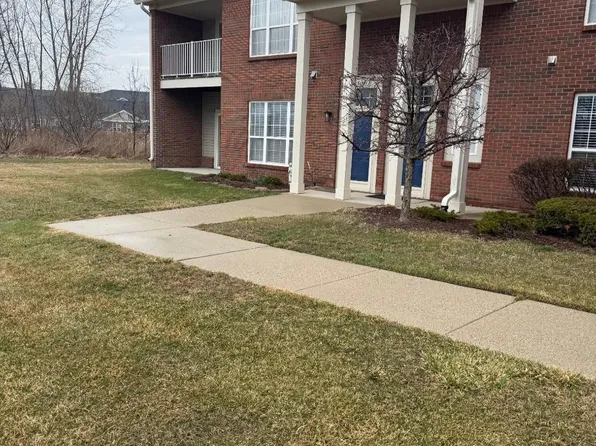 51561 Stern Ln #147, New Baltimore, MI 48051
