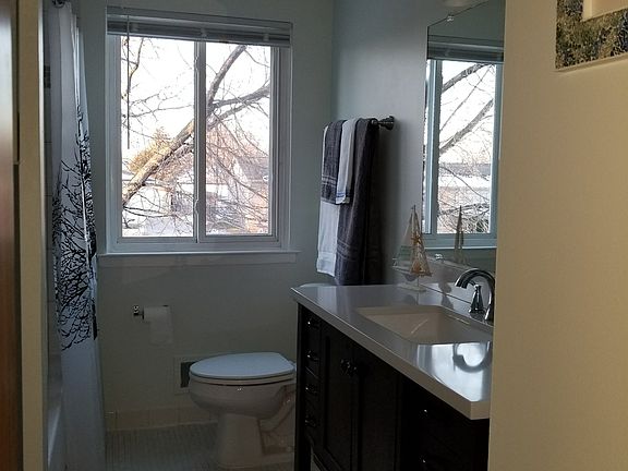 5th image of 15864 Powell Dr