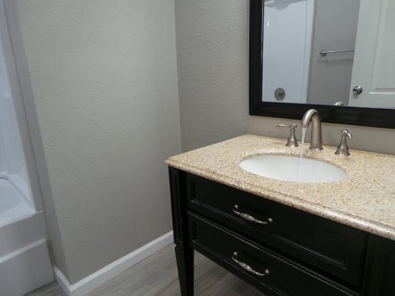 4th image of 465 Dillow Dr