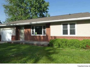 114 N Glenwood Ave, Roodhouse, IL 62082