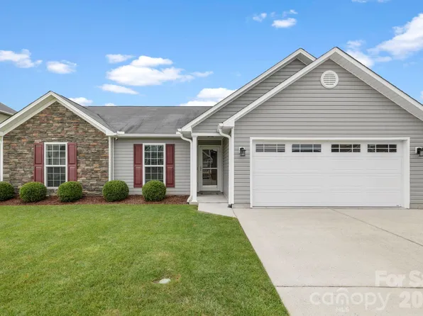 38 E Swift Creek Rd, Fletcher, NC 28732