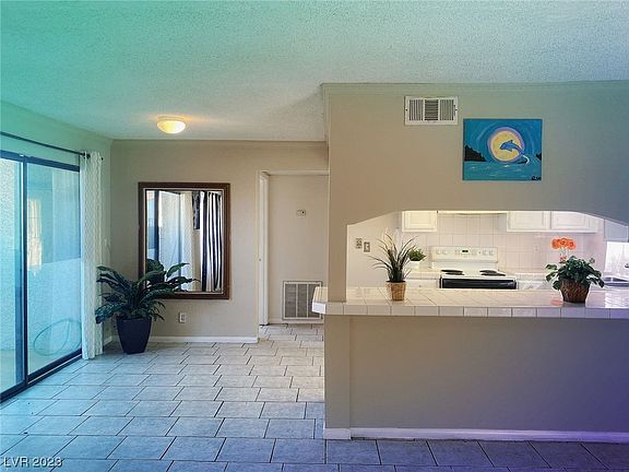 4th image of 4391 Gannet Cir Unit 9