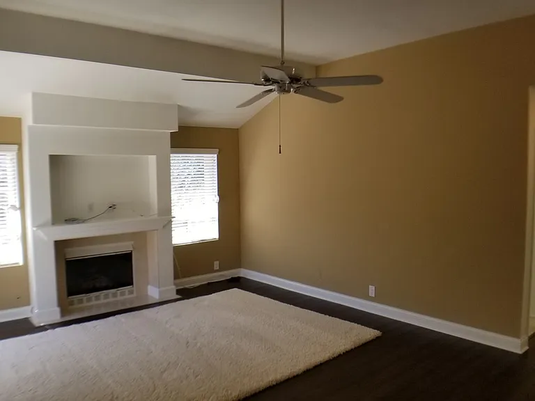 112 Corsica Dr — Photo 8