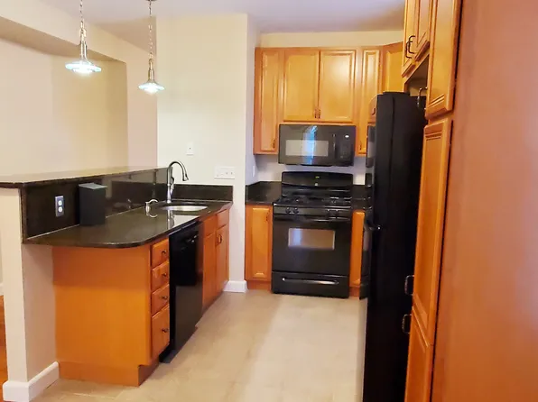 424 Jackson St #2, Fall River, MA 02721