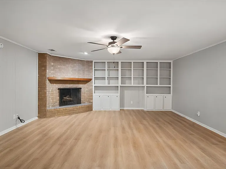 2604 Fairmont Cir — Photo 5