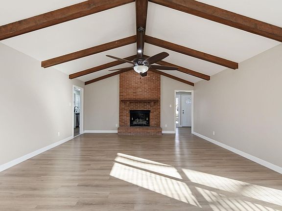 4th image of 109 Peggy Ln