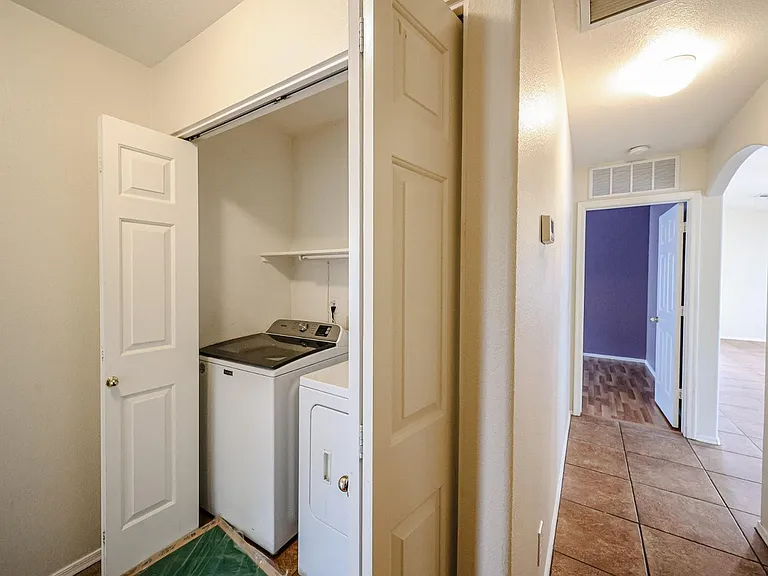 10935 W Ruth Ave — Photo 12