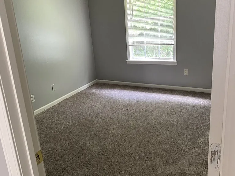 1200 Louisville St — Photo 3