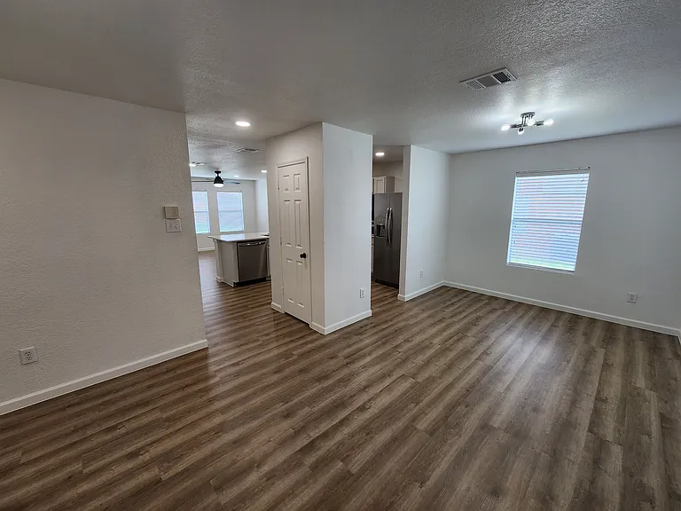 12808 Kingsgate Dr — Photo 8