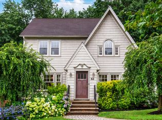 62 Overlook Rd, Montclair, NJ 07043