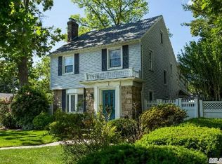 236 Allen Ave, Oceanside, NY 11572