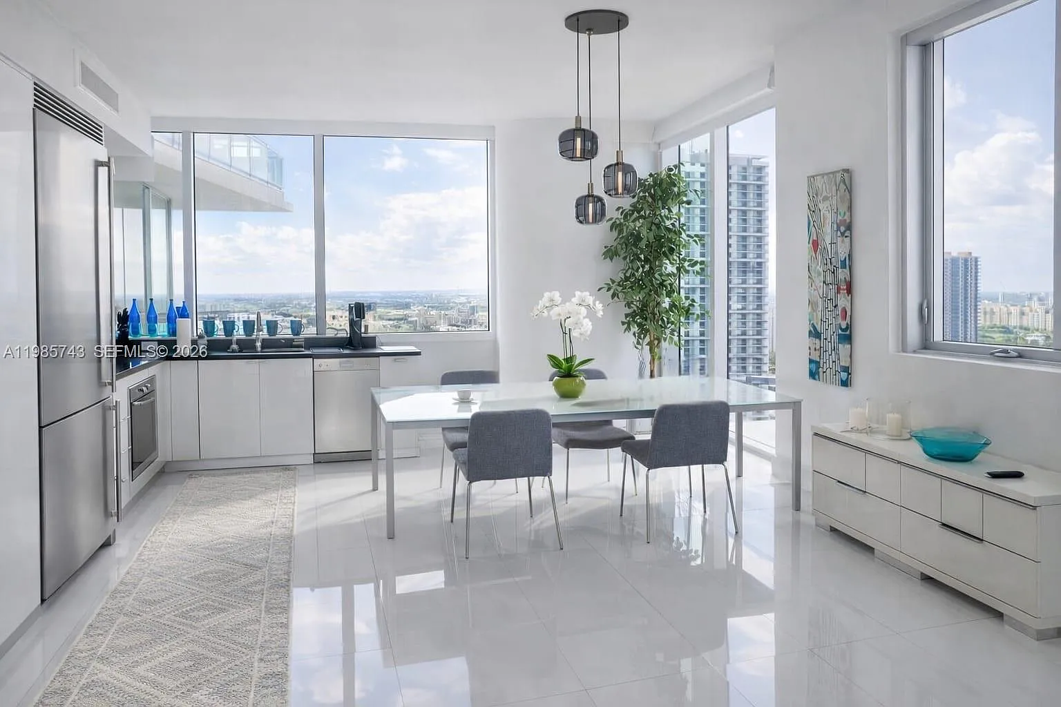 Mint Condo — Photo 3