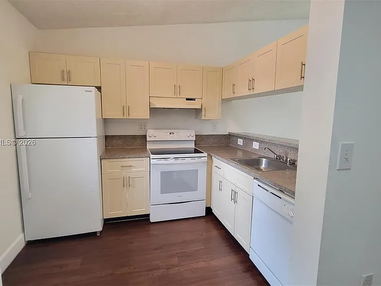 9877 Nob Hill Ln #9877 — Photo 12