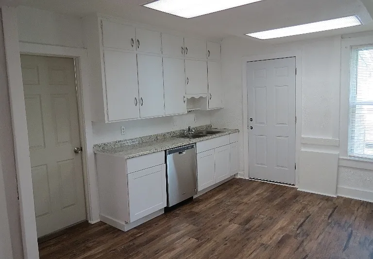 203 S Maple St — Photo 18