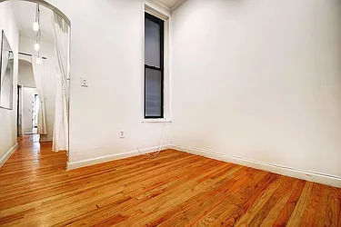 Rented by Urbane Brokerage