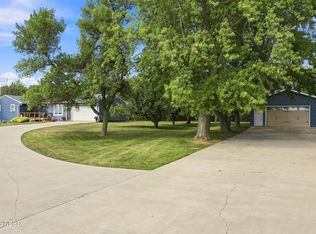 3105 7th St SW, Watertown, SD 57201