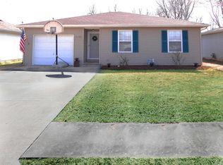 3122 W College St, Springfield, MO 65802