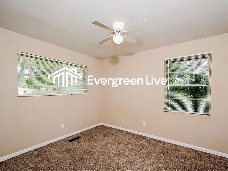 140 Dill Dr — Photo 8